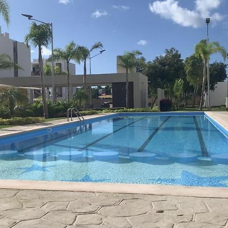 Yellowsub Apartments Cancún Exteriör bild