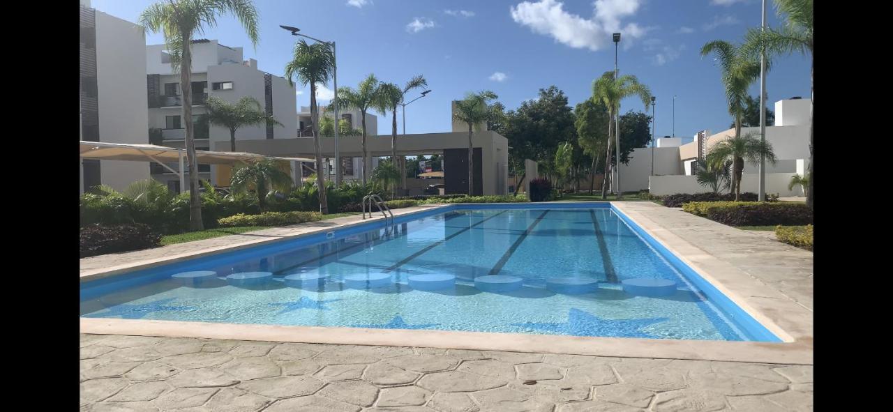 Yellowsub Apartments Cancún Exteriör bild