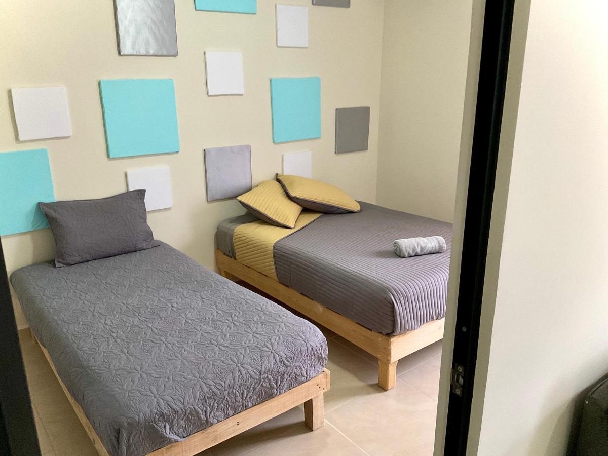 Yellowsub Apartments Cancún Exteriör bild